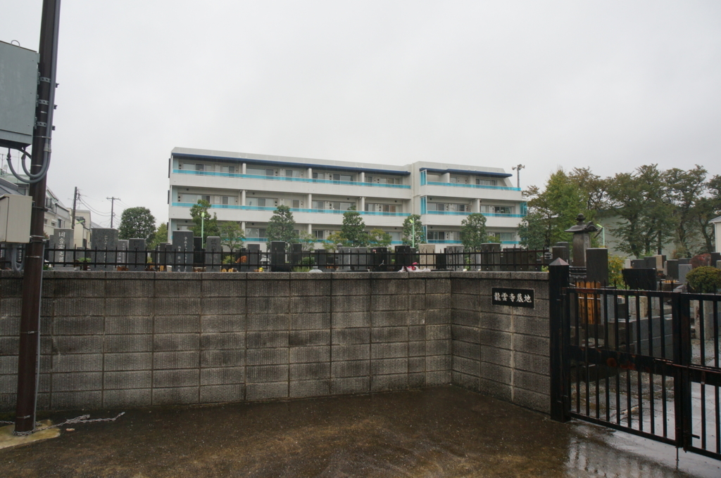 お墓の前のマンションに住みたいですか？ 大きなメリットについて（世田谷区）